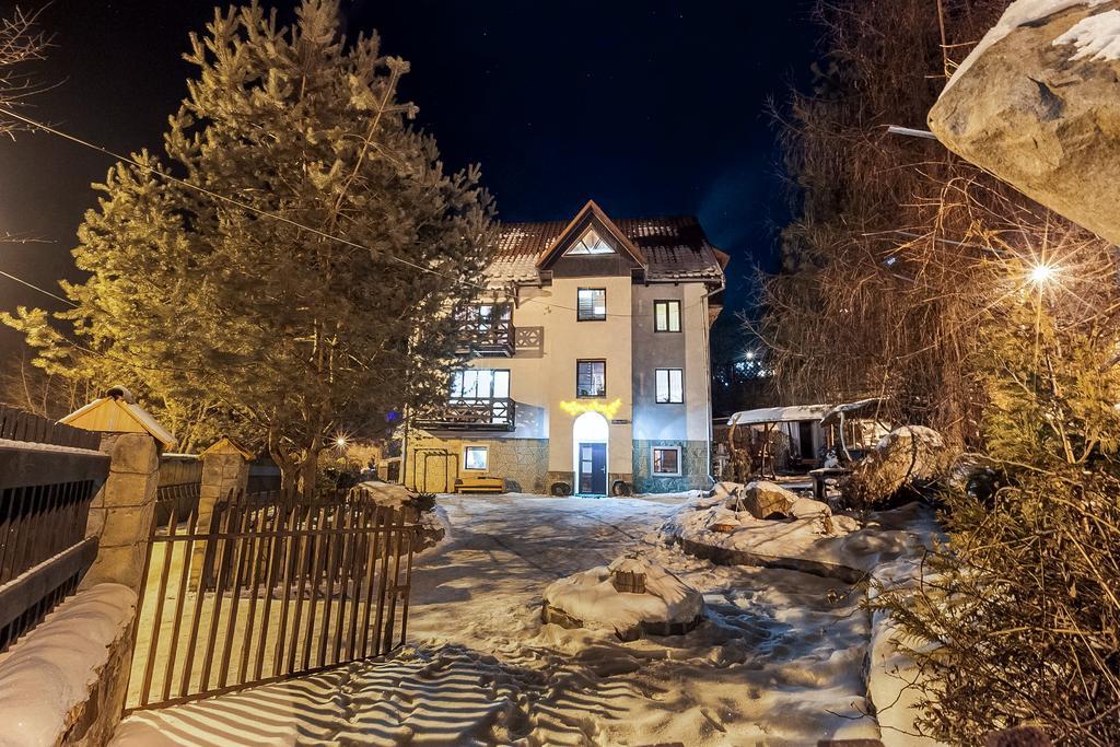 Vatra Hotel Jaremtsje Buitenkant foto