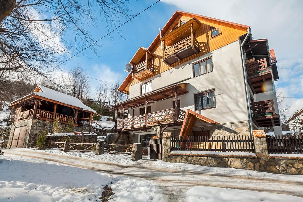 Vatra Hotel Jaremtsje Buitenkant foto